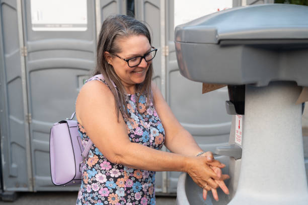 Best Portable toilet rental cost  in Belleville, MI